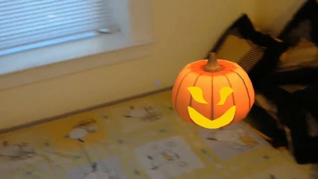 Hololens and Mobile Device - Holographic Pumpkin Carving смотреть онлайн