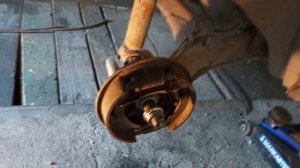 Замена задней ступицы колеса на Гранте