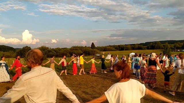 Велес - Светозар Евдокимов на фестивале Уральский Хоровод - 2023 смотреть онлайн