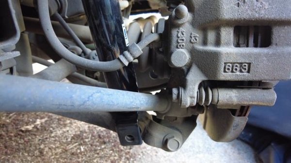 Nissan Elgrand Shock Replacement: Step-by-Step Guide: