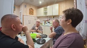 Пошла ЖАРА! Есть ПОВОД выпить за ДАШУ) Семейные посиделки! Нас тормознули ГИБДД  Влог