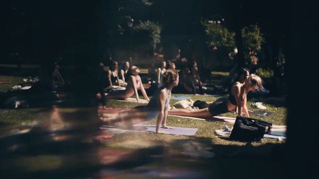 Holi yoga & cafe в саду Эрмитаж смотреть онлайн
