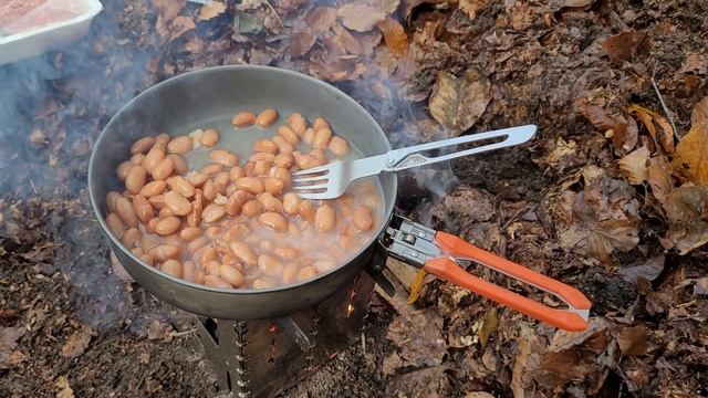 Solo Bushcraft - Pranzo Con Fagioli E Salsiccia [+ Info Su Kupilka]