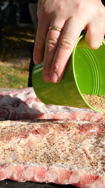Свиные рёбрышки горячего копчения