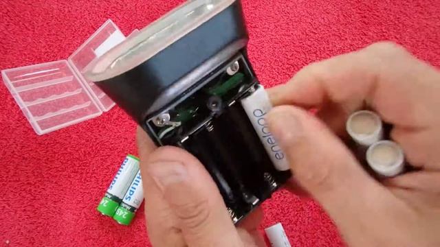 Fahrradlicht Von Philips SafeRide 80 Tausch Der Akkus (hell Wie Moped-Licht)