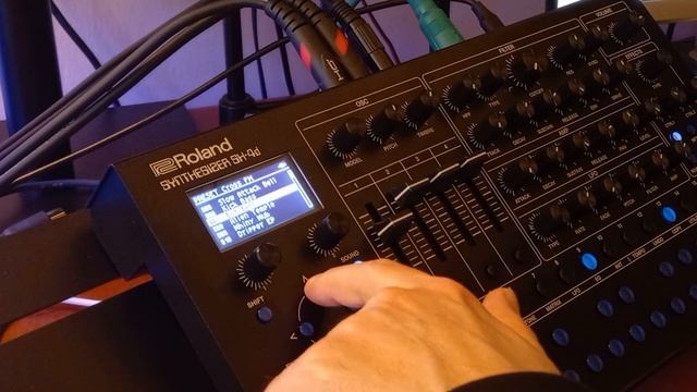 Roland SH-4d Tutorial | Sequencer programming смотреть онлайн