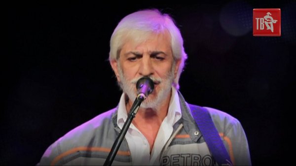 Ефрем АМИРАМОВ - МОЛОДАЯ