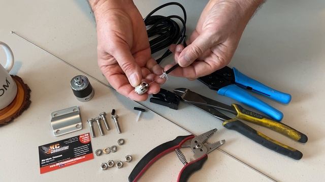 Crimping a PL259 UHF Connector to RG58U Coaxial Cable смотреть онлайн