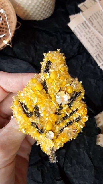 Брошь Мимоза 💛 Яркая, пушистая и весенняя брошь из бисера и пайеток. Подарок к 8 марта #бижутерия смотреть онлайн