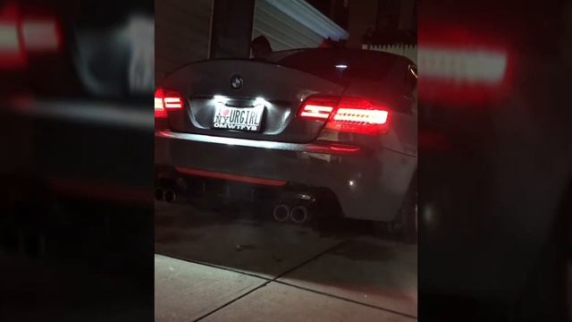 Bmw 335i E92 - Insane Exhaust, throwing fire смотреть онлайн