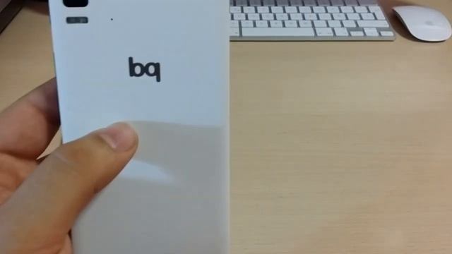 BQ Aquaris E5 HD, Unboxing en español смотреть онлайн
