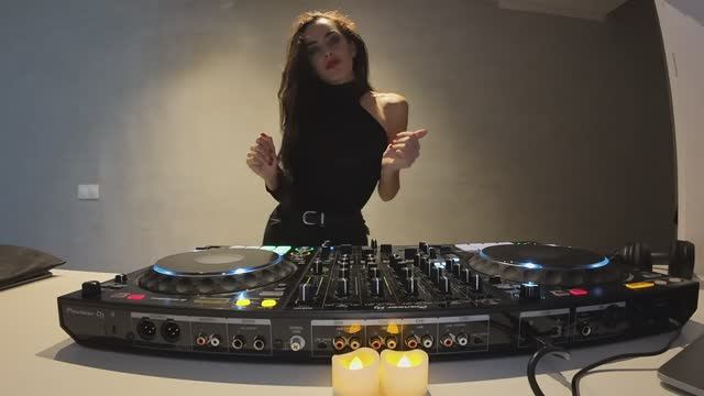 DJ SOFIA - MELODIC TECHNO & FUTURE RAVE DJ SET - SOFIA'S NIGHT MIX #1 (Anyma, David Guetta, Kream) смотреть онлайн