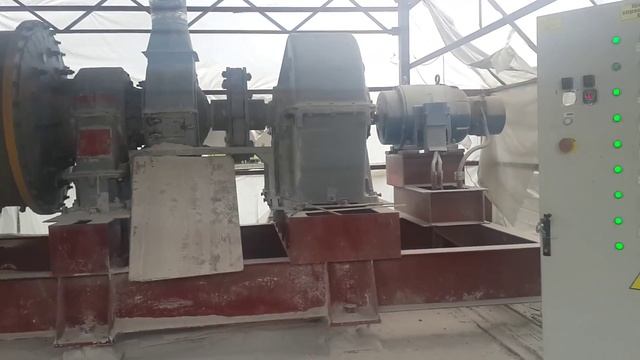 Мельница СМ-1456 в работе смотреть онлайн