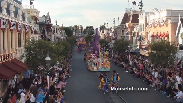 1 of 2 - Mickey's Soundsational Parade, Official Premiere 6/2/11 смотреть онлайн
