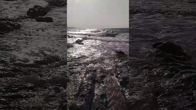 Рассвет. Скалистый берег моря. смотреть онлайн