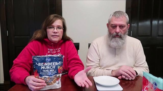 Kroger Trail Mix: Reindeer Munch & Cookies For Santa Review смотреть онлайн