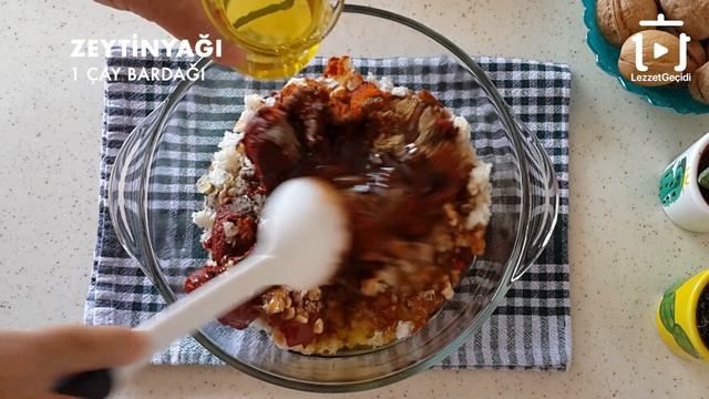 SALÇALI EKMEK SEVENLERE HARİKA BİR MEZE TARİFİ Muhammara Nasıl Yapılır смотреть онлайн