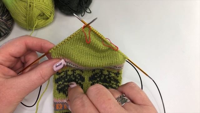 Вяжем пятку Бумеранг. Простой и понятный видеоурок смотреть онлайн