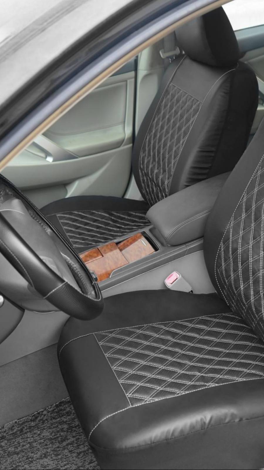 Универсальные чехлы в машину