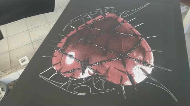 Наше сердце с шелкографией смотреть онлайн