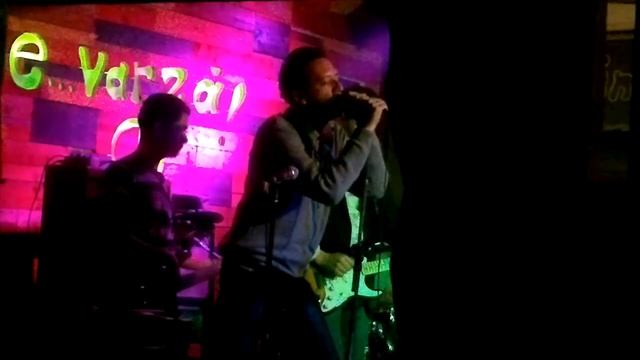 Doors cover-The cars hiss by my window смотреть онлайн