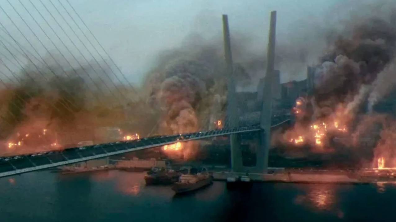 Мост в огне Русский трейлер ( 2025) смотреть онлайн