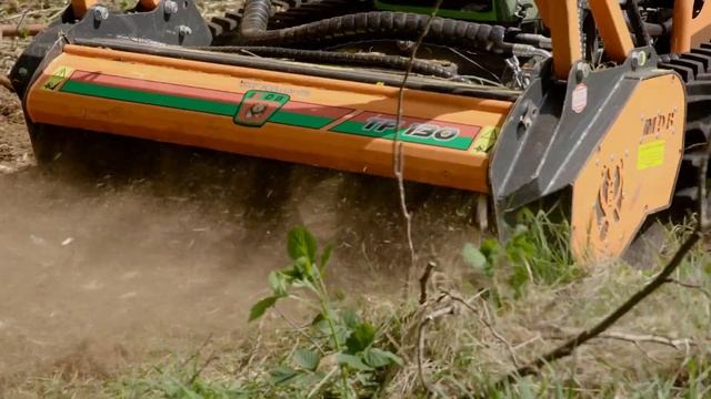 Remote control robotic lawnmower, MDB green climber lv500, Agria 9600, slope embankment maintenance смотреть онлайн