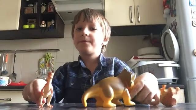 фигурки динозавров смотреть онлайн