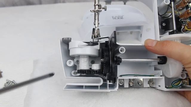 Mini Sewing Machine Not Catching Bobbin Thread? How to Fix the Timing смотреть онлайн