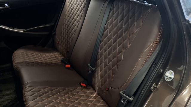 Hyundai Solaris 1. Авточехлы + перетяжка руля смотреть онлайн