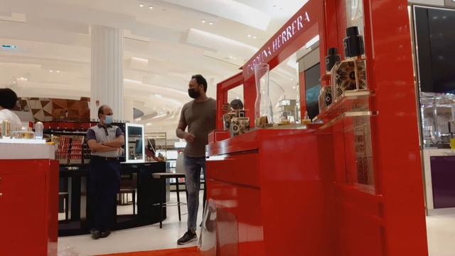 CAROLINA HERRERA CONFIDENTIAL INSTALLATION |Sharpshooter#17 смотреть онлайн