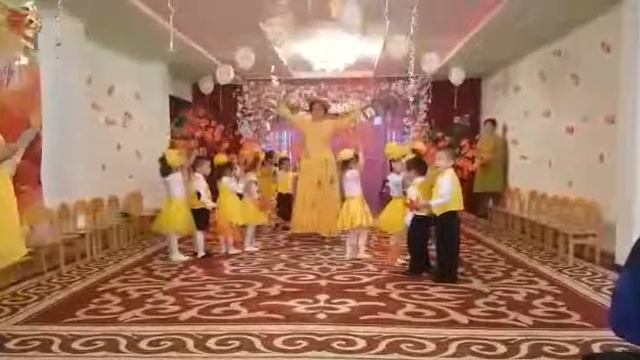 №5 "Қонжық" ересек тобының "Мерекелі, Алтын күз!" атты ертеңгілігі смотреть онлайн