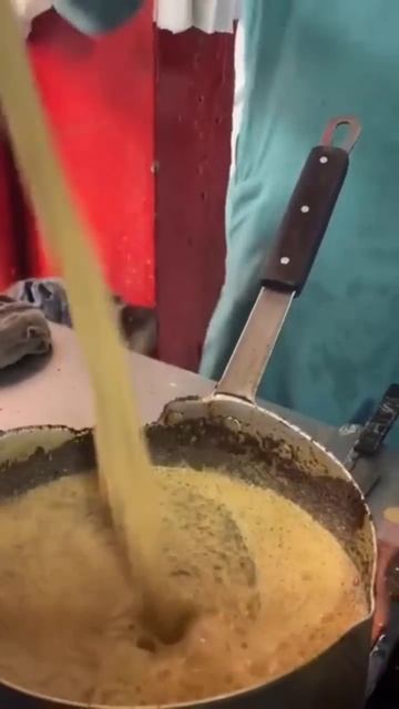 Street Food Around the World 🔥 creamy chai tea latte смотреть онлайн