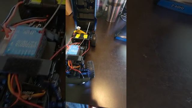 Axial SCX24 Bronco! смотреть онлайн
