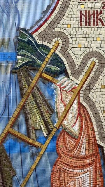 В процессе сборки мозаики. Рабочий процесс над мозаичным панно. #творчество #мозаика #обучение смотреть онлайн