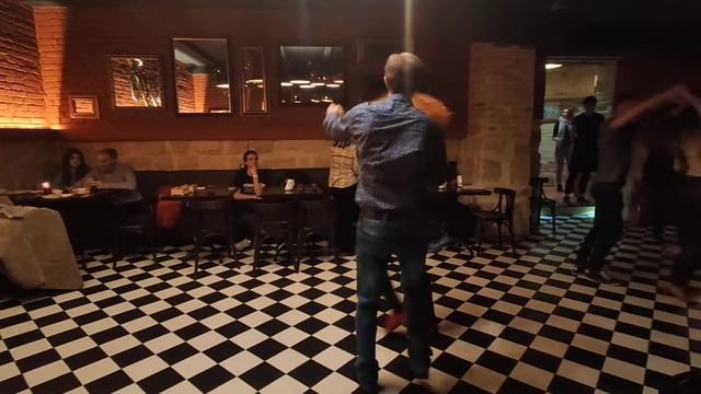 Oksana and Vitaliy salsa on 1 social dancing смотреть онлайн