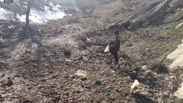 "Mountain heroes: the presence of a rescue angel next to a displaced mother and son" смотреть онлайн