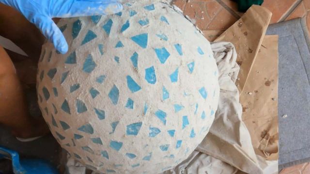 Concrete Garden Balls with Ceramic Plates. Cement Garden Spheres Mosaic смотреть онлайн