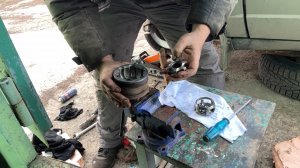 Замена пыльника шруса. Разборка и сборка наружнего шруса (гранаты) на Ниве Шевроле