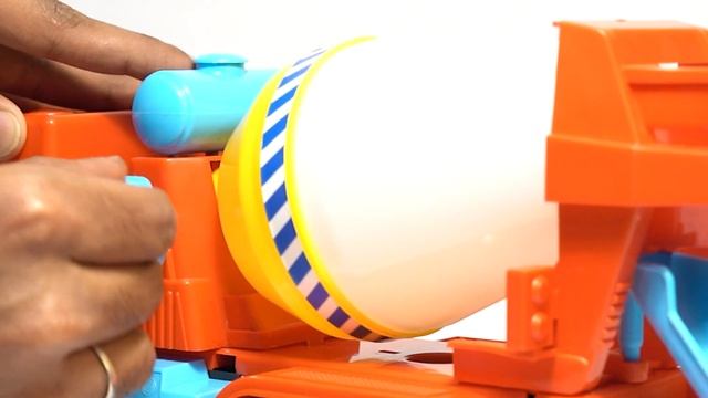 Ratna's My First Wheels Friction Powered Cement Mixer Toy смотреть онлайн