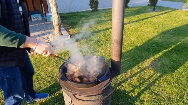 Šonkauliukai Su Troškintais Kopūstais