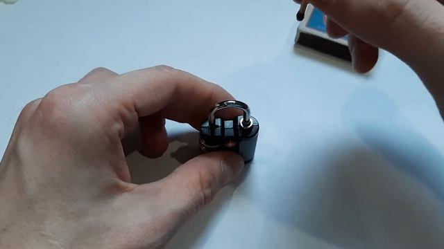 Вор который вскрывал замки, показал мне этот трюк для ловкости рук и концентрации