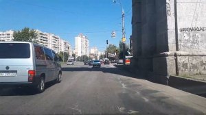 Знак сужение дороги справа