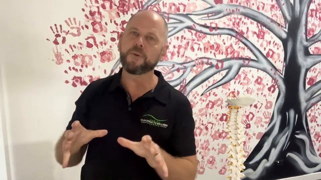 Chiro Couch- Why you shouldn’t crack your neck смотреть онлайн
