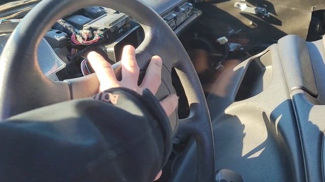 1999 Dodge Neon at U-Pull Salvage Yard in Minnesota смотреть онлайн