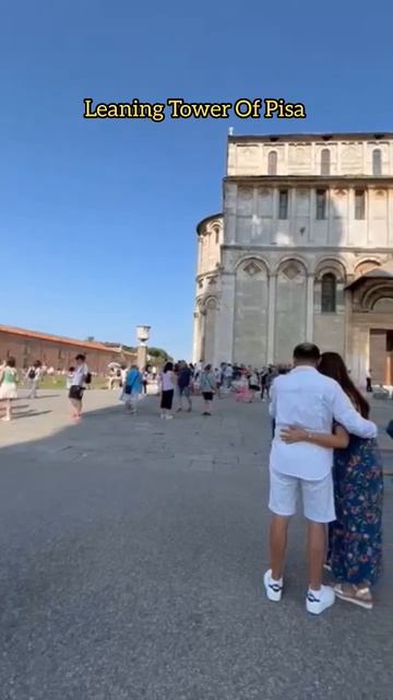 Leaning Tower Of Pisa смотреть онлайн