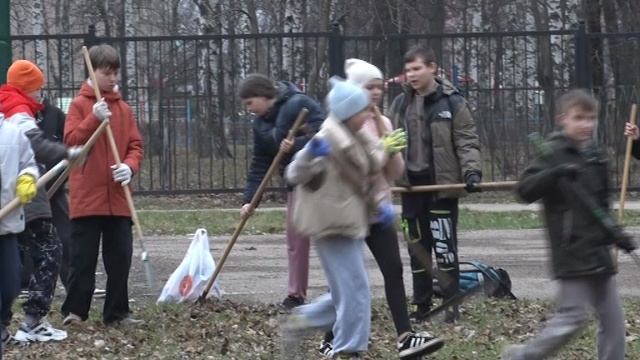 2_Субботник в Кораблинской СШ 2 смотреть онлайн