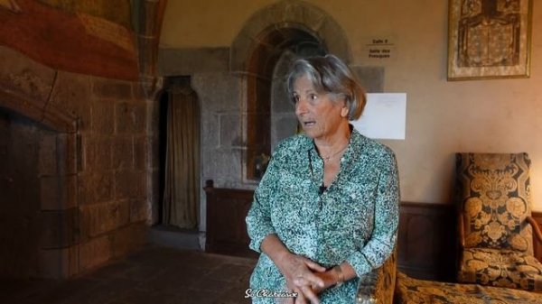 Visite du Château de Pesteils avec sa Propriétaire, Yvonne de Miramon.