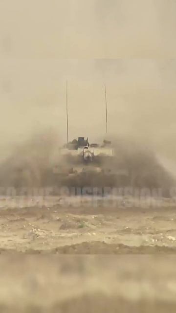 Эффективность стабилизатора пушки у Leopard 2 смотреть онлайн