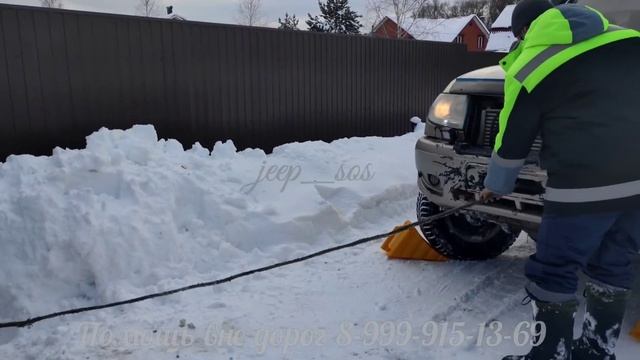 Газель свалилась в канаву. Вместо трактора, вытащили уазом... смотреть онлайн